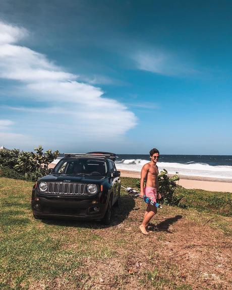 Bruno Guedes confessa saudades da praia