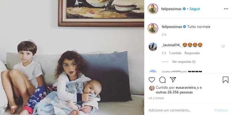 Curado do coronavírus, Felipe Simas curte sábado com os filhos