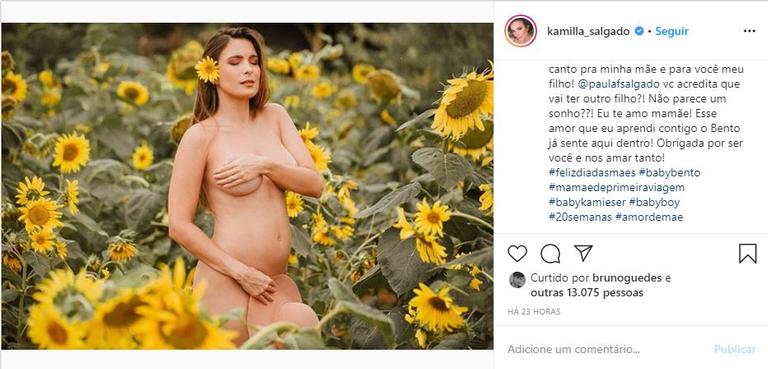 Kamilla Salgado surge nua e exibe barriguinha de grávida