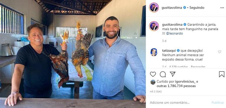  Gusttavo Lima e Leonardo posam com galinhas vivas e internautas criticam