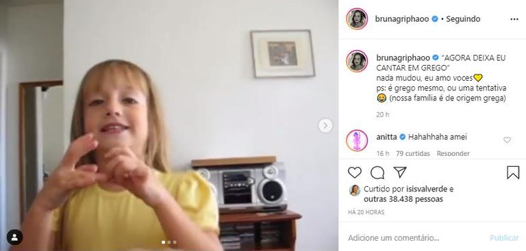 Bruna Griphao relembra vídeos em família e encanta