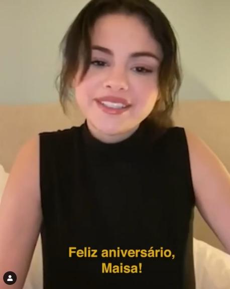 Selena Gomez parabeniza Maisa