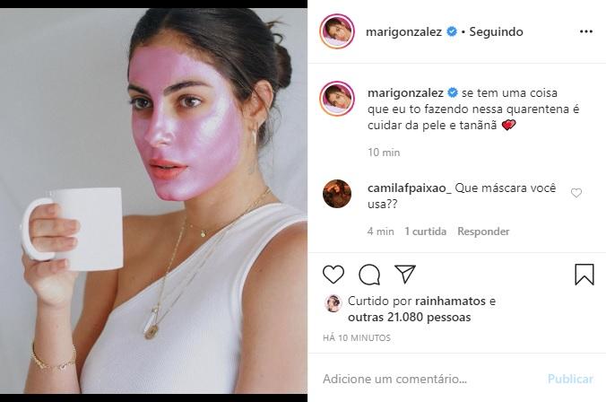 Mari Gonzalez surge fazendo skincare em foto e é elogiada