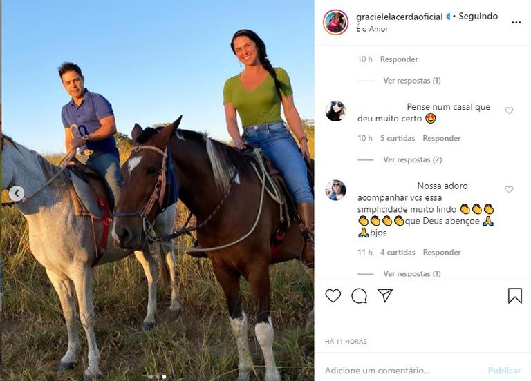 Graciele Lacerda e Zezé Di Camargo andando a cavalo