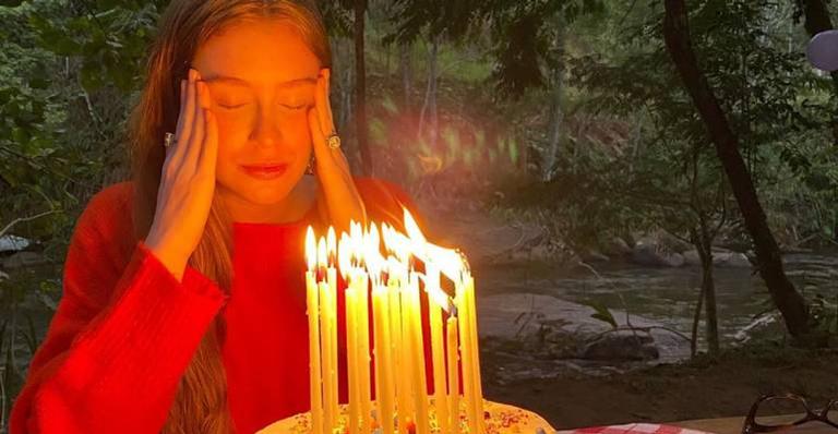 Nas redes sociais a atriz mostrou o bolo que ganhou para comemorar mais um ano