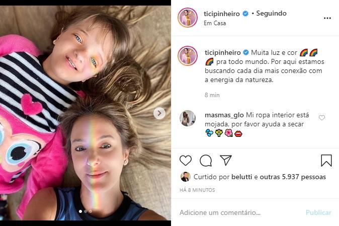 Ticiane Pinheiro posta fotos fofas de Rafaella e Manuella