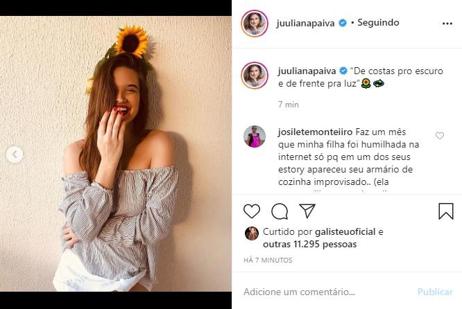 Juliana Paiva encanta as redes sociais em fotos com girassol
