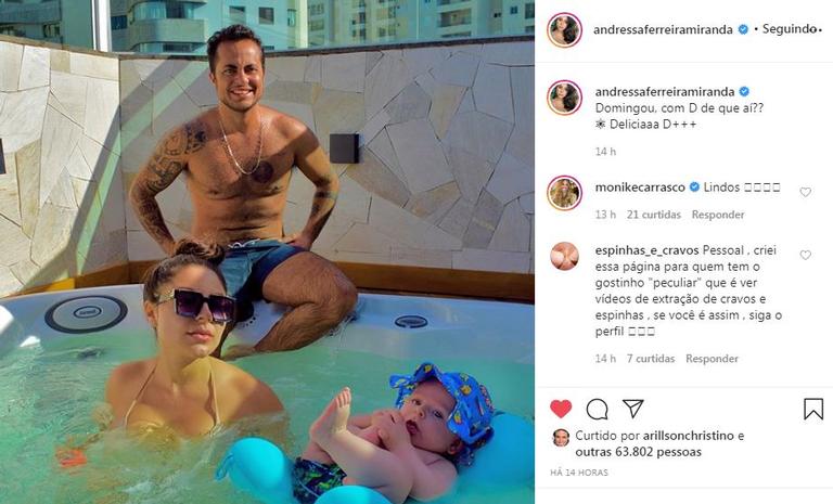 Andressa Ferreira posa com Thammy e Bento na piscina