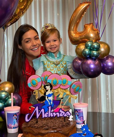 Thais Fersoza relembra as comemorações do aniversário de sua filha, Melinda 