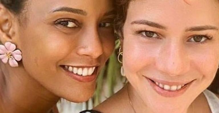Taís Araujo postou uma foto ao lado da amiga, Leandra Leal, e celebrou com carinho mais um ano de vida da atriz