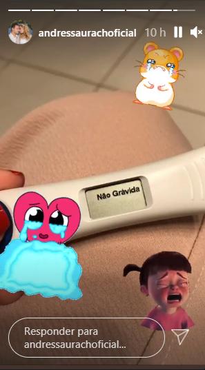 Andressa Urach mostra teste de gravidez negativo