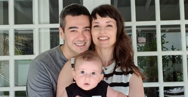 Marcos Veras compartilha cliques fofos com Rosanne Mulholland e o filho, Davi: ''Família linda''