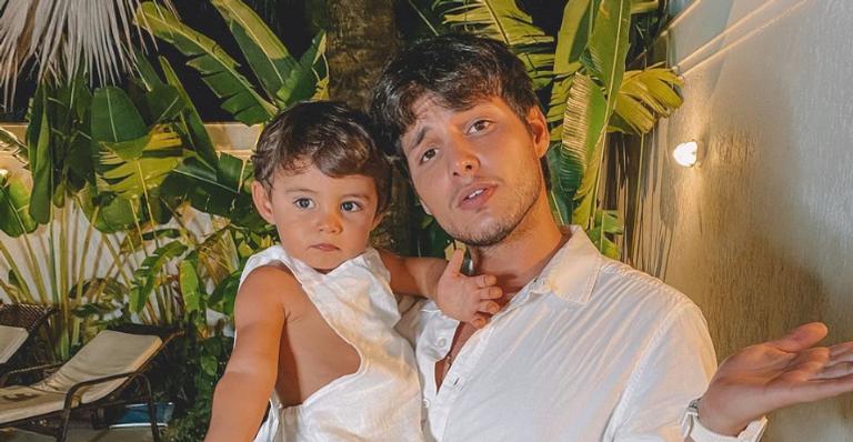 Bruno Guedes encanta web com clique do filho, Zion, abrindo aquele sorrisão