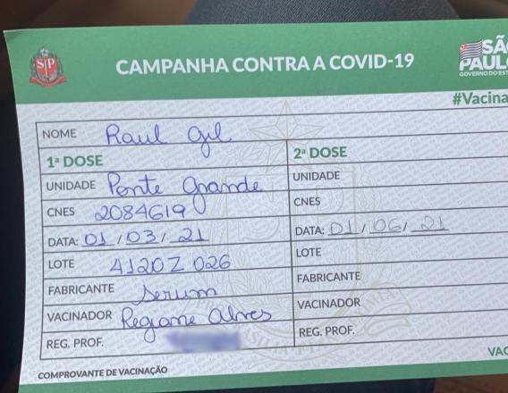  Raul Gil recebe primeira dose da vacina contra a Covid-19