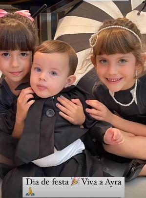Malvino Salvador e Kyra Gracie fazem festa em casa para os filhos, Ayra e Rayan