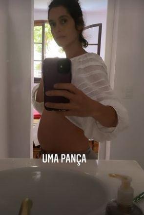 Maria Flor mostra barriguinha de 5 meses de gravidez 