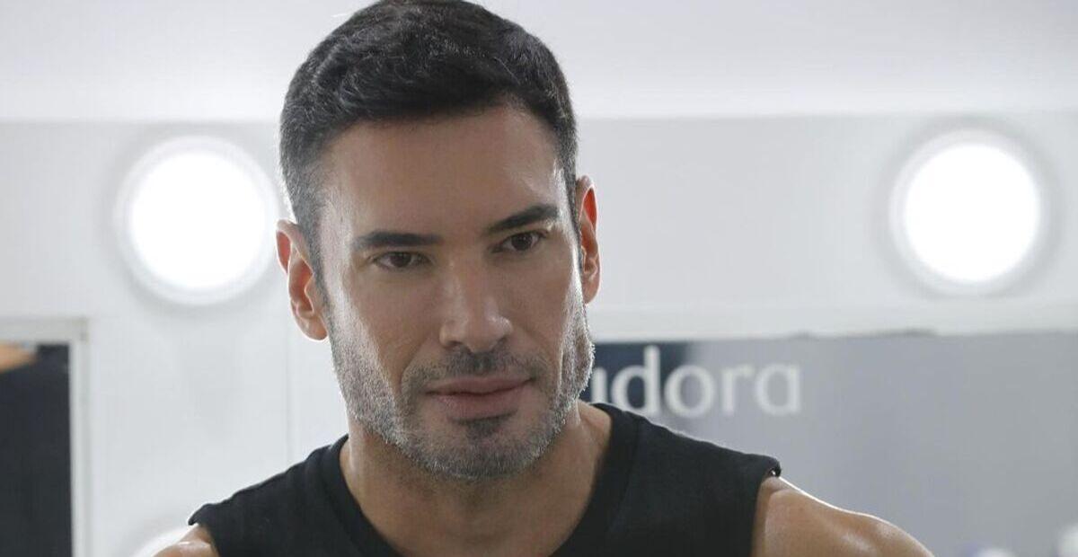 O atleta fitness e modelo Rodrigo Sangion desfilou para Lino Villaventura no São Paulo Fashion Week