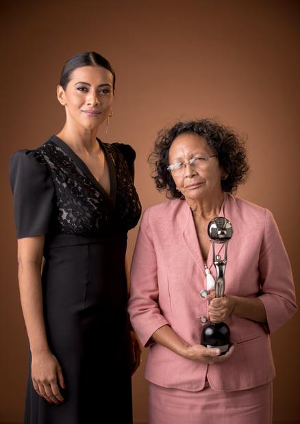 Aline Midlej, jornalista da Globonews, e Dona Odila, homenageada no momento 'Inspiração'