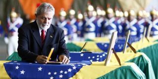 Lula: 'Não podemos deixar a peteca cair'