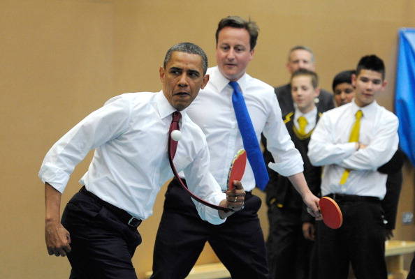 Em Londres, Obama joga pingue-pongue