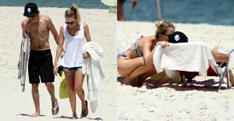 <strong>Fiuk</strong> ganha beijo da namorada em praia do Rio de Janeiro