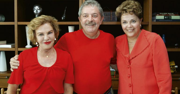 <strong>Dilma Rousseff</strong>, <strong>Lula</strong> e dona <strong>Marisa</strong> reunidos em São Paulo