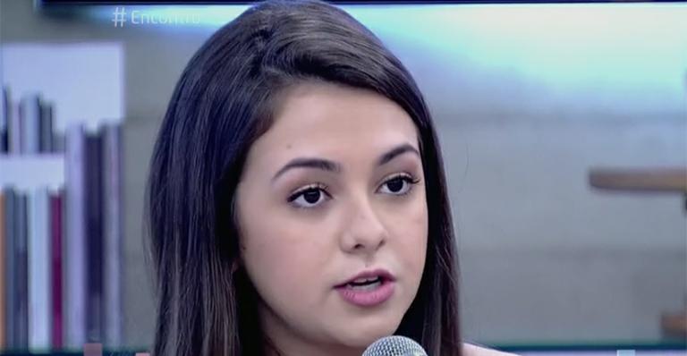 Aos 15 anos, Klara Castanho revela na TV que já foi chantageada por amiga