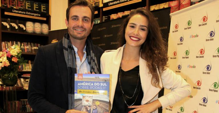 Amanda Richter e Max Fercondini lançam livro em São Paulo