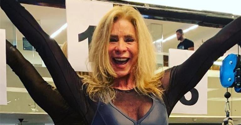 Mãe de Danielle Winits vence campeonato de musculação aos 67 anos