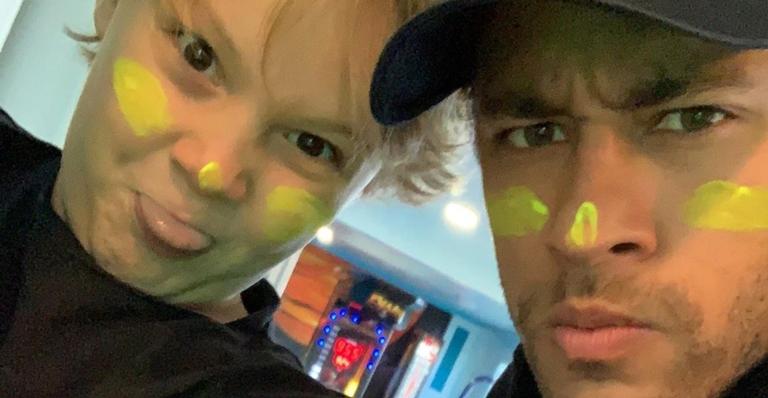 Neymar Jr aparece em momento de carinho super fofo com o filho, Davi Lucca, em Paris
