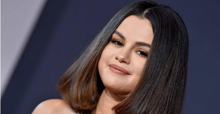 Selena Gomez teria tido ansiedade e ataque de pânico antes de se apresentar no AMAs, diz site