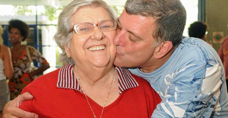Após completar 95 anos, mãe de Jorge Fernando agradece mensagens de aniversário:''Obrigada à todos''