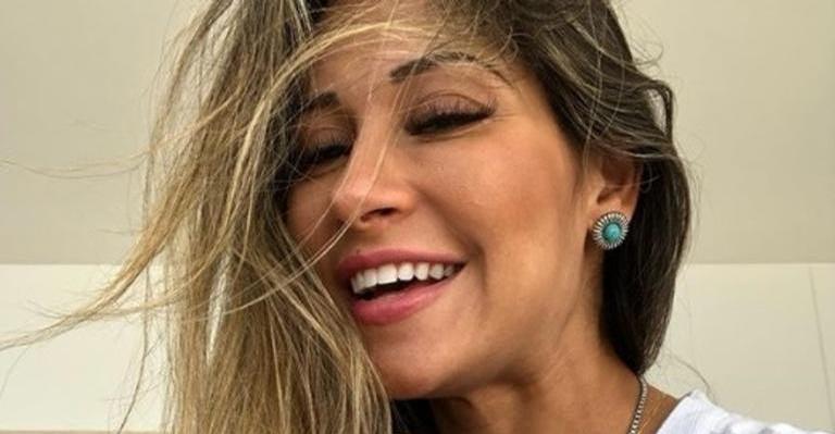 Mayra Cardi revela ter dois maridos e assusta os fãs: ''Esqueci que era casada''