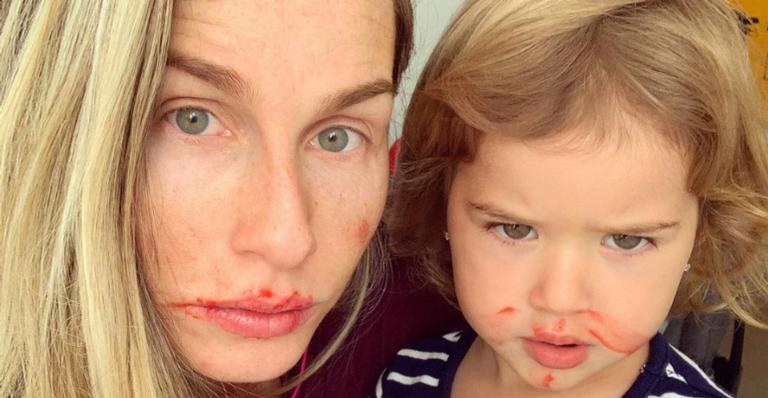 Mariana Weickert exibe maquiagem feita pela filha e brinca: ''Chorem maquiatrizes do Brasil''