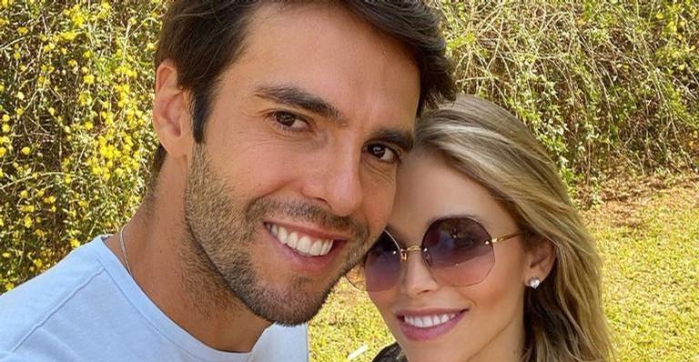 Carol Dias relembra foto de casamento com Kaká e seguidores elogiam: ''Casal lindo''