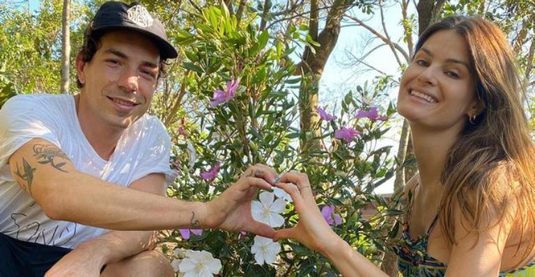 Isabeli Fontana treina Muay Thai na companhia do amado, Di Ferrero: ''To amando''