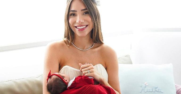 Romana Novais compartilha momento de carinho com a filha, Raika: ''Esse sorrisinho''