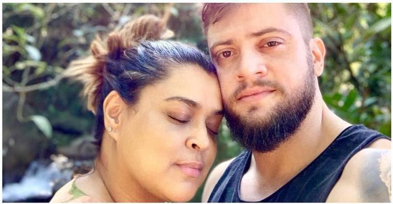 Preta Gil posa em selfie com o marido, Rodrigo Godoy, e se declara: ''Eu e meu amor''