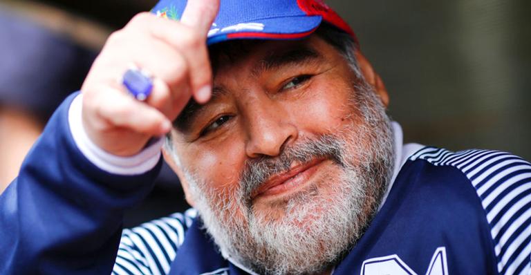 Ex-mulher de Maradona desabafa e ataca advogado: ''Mantinha Diego sequestrado''