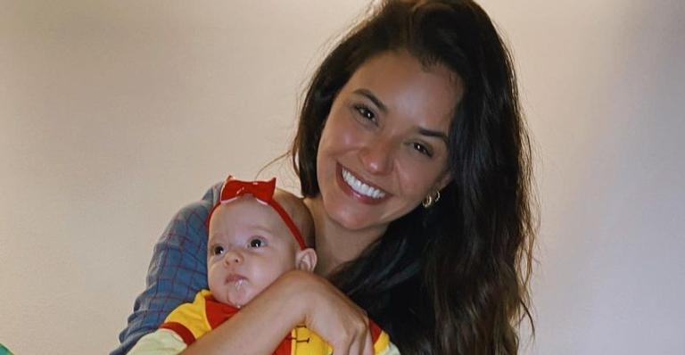 Talita Younan derrete a web com cliques fofíssimos da filha, Isabel: ''Boneca mais linda''