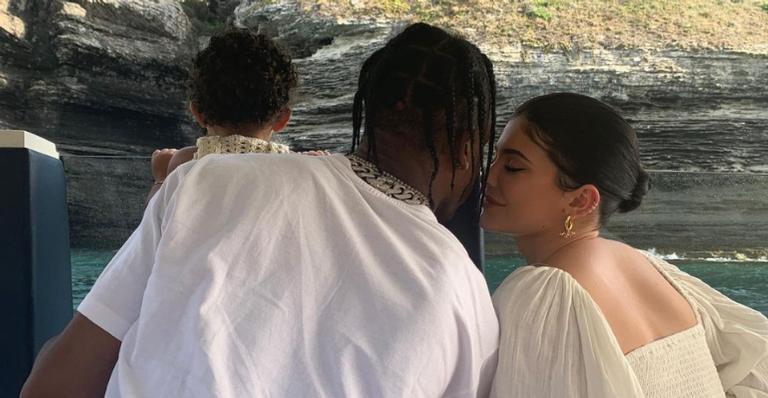 Kylie Jenner se declara para Travis Scott em meio a rumores de reconciliação