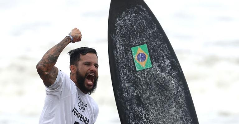Surfista Ítalo Ferreira conquista a primeira medalha de ouro do Brasil na Olimpíada de Tóquio