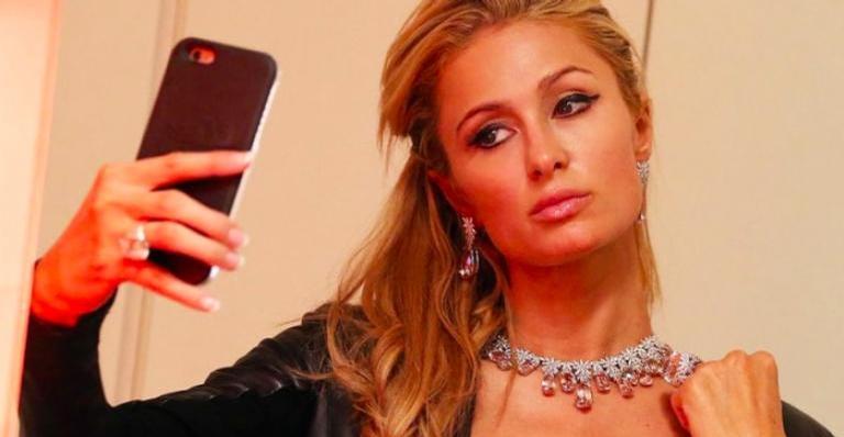 Paris Hilton nega rumores sobre possível gravidez e ironiza: ''De trigêmeos''