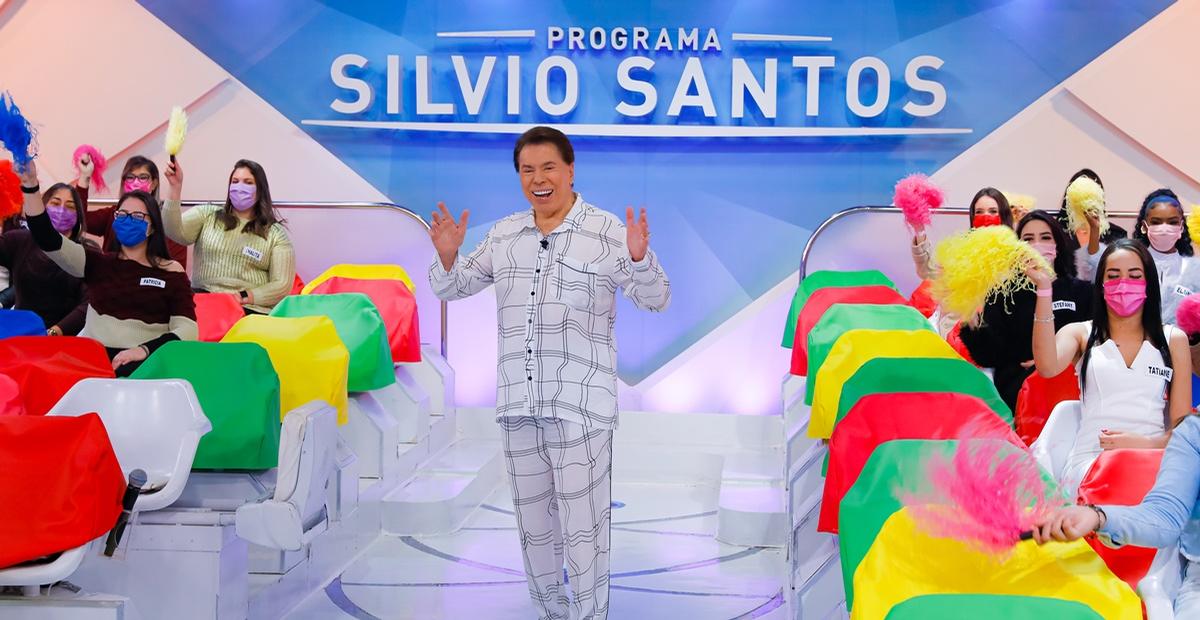 No Dia dos Pais, Silvio Santos irá apresentar 'Programa Silvio Santos' de pijama