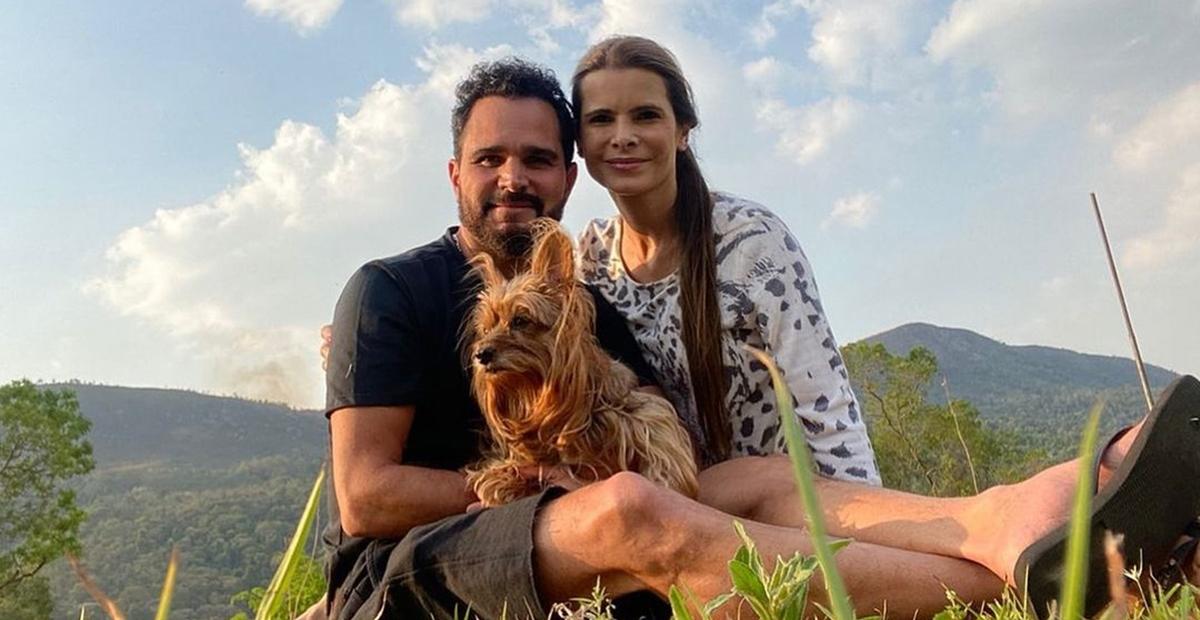 Luciano Camargo recorda momento com a esposa e se declara: ''Vou continuar me apaixonando''