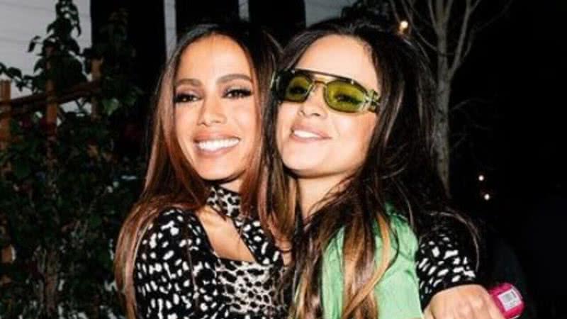 Anitta e Camila Cabello se encontraram no backtage do Coachella - Reprodução: Instagram