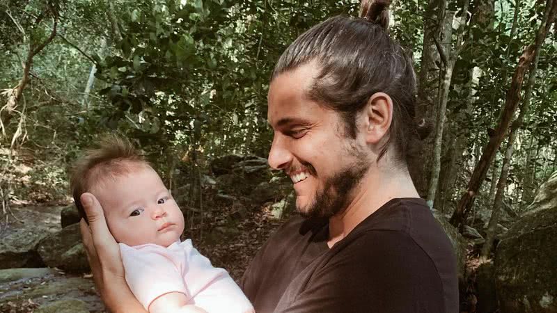 Bruno Gissoni leva a caçula, Amélia, para passeio na floresta - Reprodução/Instagram