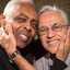 Gilberto Gil celebra aniversário de Caetano Veloso