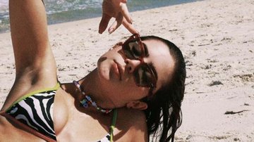 Jade Picon na praia - Foto: Reprodução / Instagram