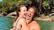 Larissa Manoela aproveita chamego do namorado em foto - Reprodução/Instagram